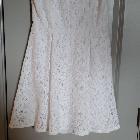 Dress - Picture 2 of 8